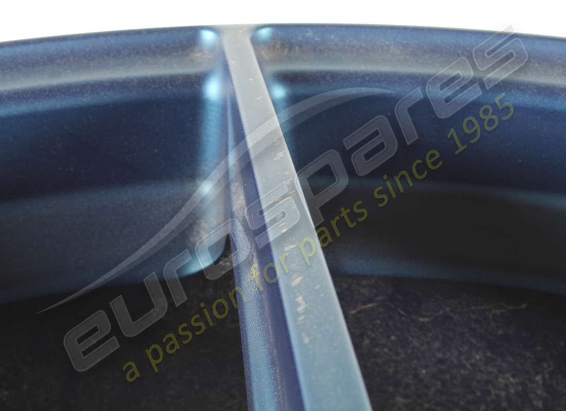 gebrauchtes ferrari hinterrad. teilenummer 323895 (9)