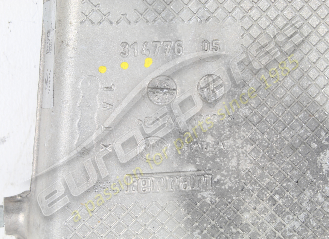 GEBRAUCHTER FERRARI LINKER HINTERER AUFHÄNGUNGSARM. TEILENUMMER 894441 (2) gebrauchter ferrari linker hinterer aufhängungsarm. teilenummer 894441 (2)