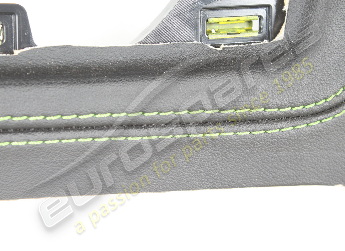 gebrauchte lamborghini hintere wandverkleidung. teilenummer 4t7868573bqg8 (3)