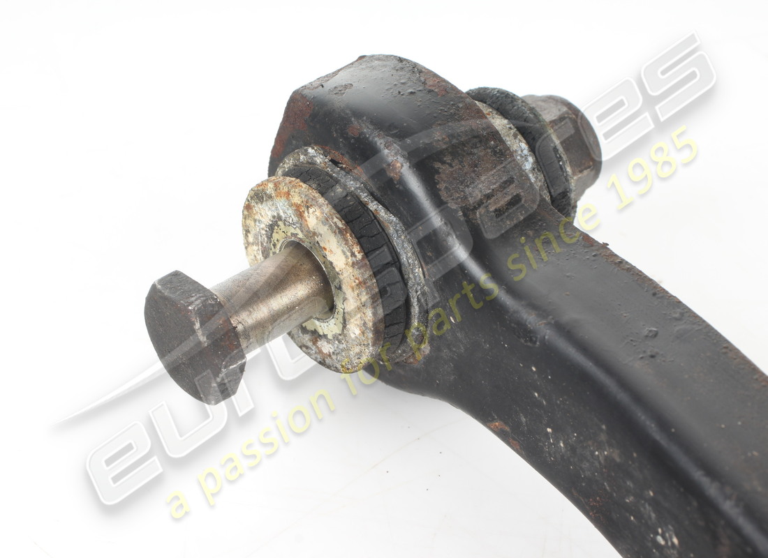 GEBRAUCHT FERRARI OBERER HEBEL DER RECHTEN VORDEREN AUFHÄNGUNG. TEILENUMMER 131900 (3) gebraucht ferrari oberer hebel der rechten vorderen aufhängung. teilenummer 131900 (3)