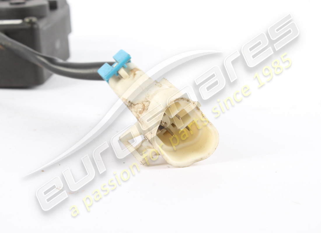 gebrauchtes ferrari linkes tgk-ventil. teilenummer 67444900 (3)