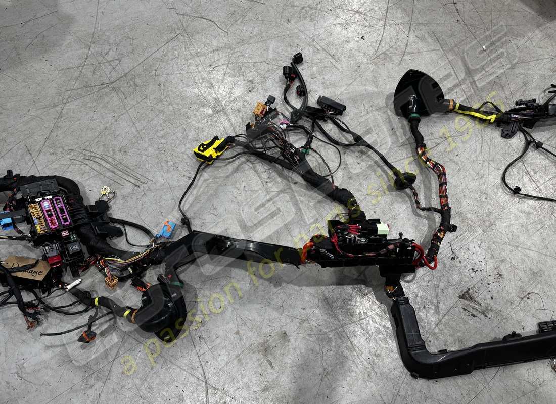 beschädigter porsche kabelsatz. teilenummer paa992019 (5)