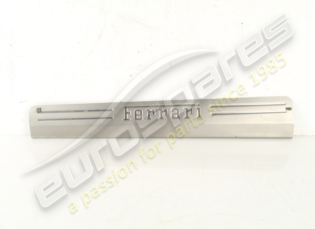 gebrauchte ferrari rechte trittplatte. teilenummer 81361800 (2)
