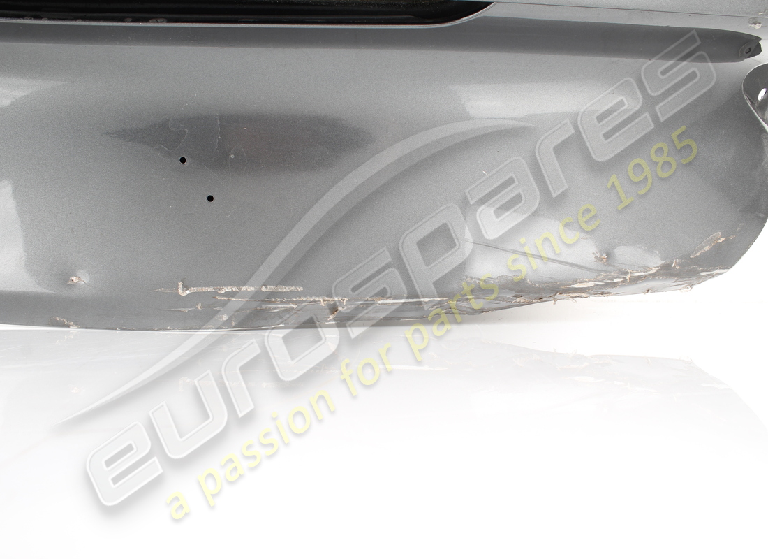 beschädigter ferrari heckklappe. teilenummer 985876497 (3)