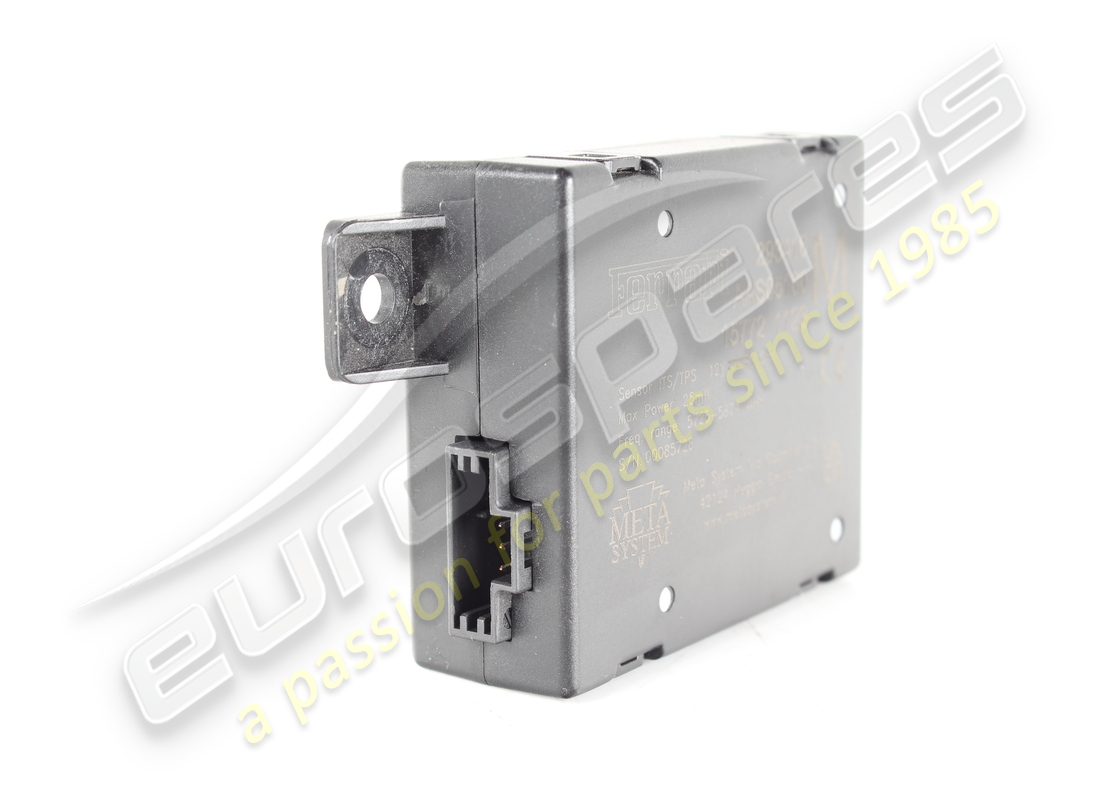 verwendeter ferrari usb-splitter. teilenummer 337571 (5)