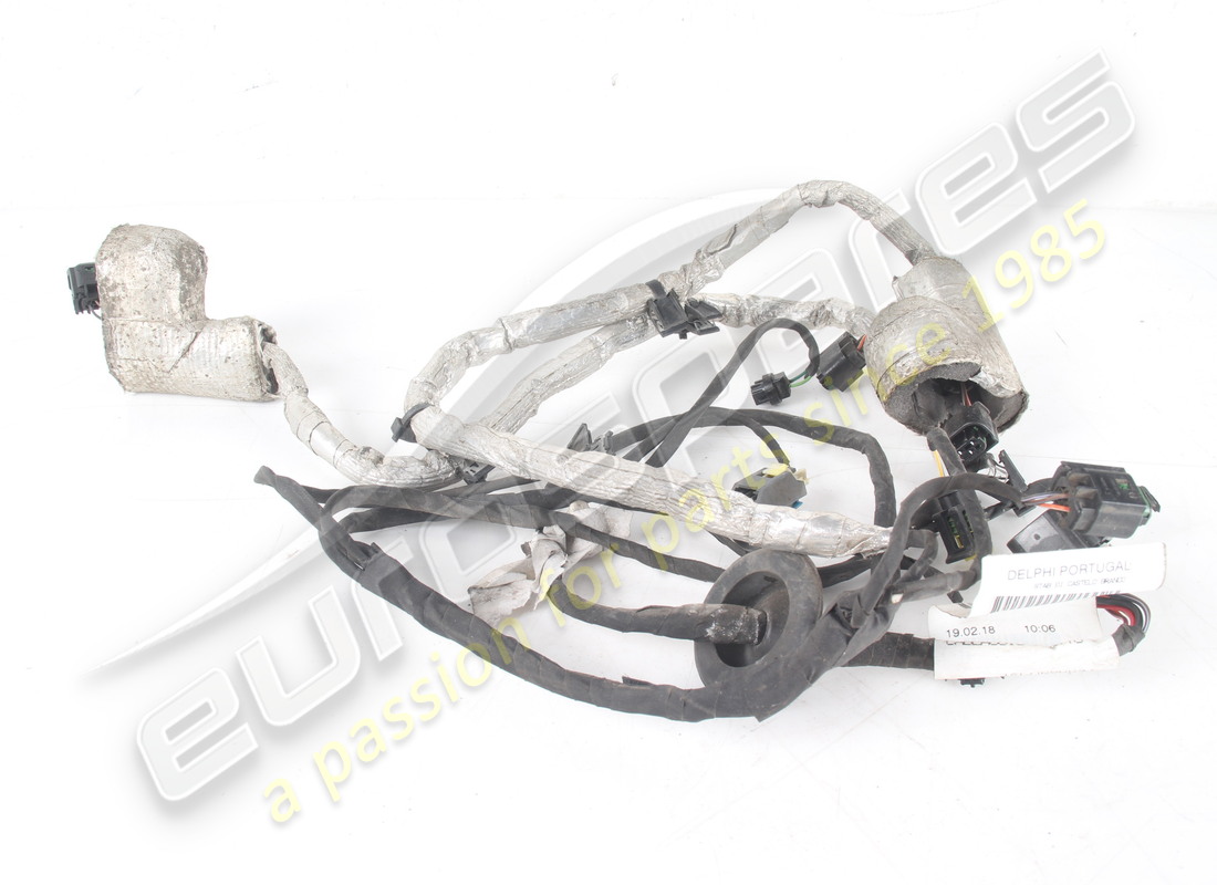 VERWENDET Ferrari HINTERES STOßSTANGENKABEL. TEILENUMMER 335084 (1) VERWENDET Ferrari HINTERES STOßSTANGENKABEL. TEILENUMMER 335084 (1)