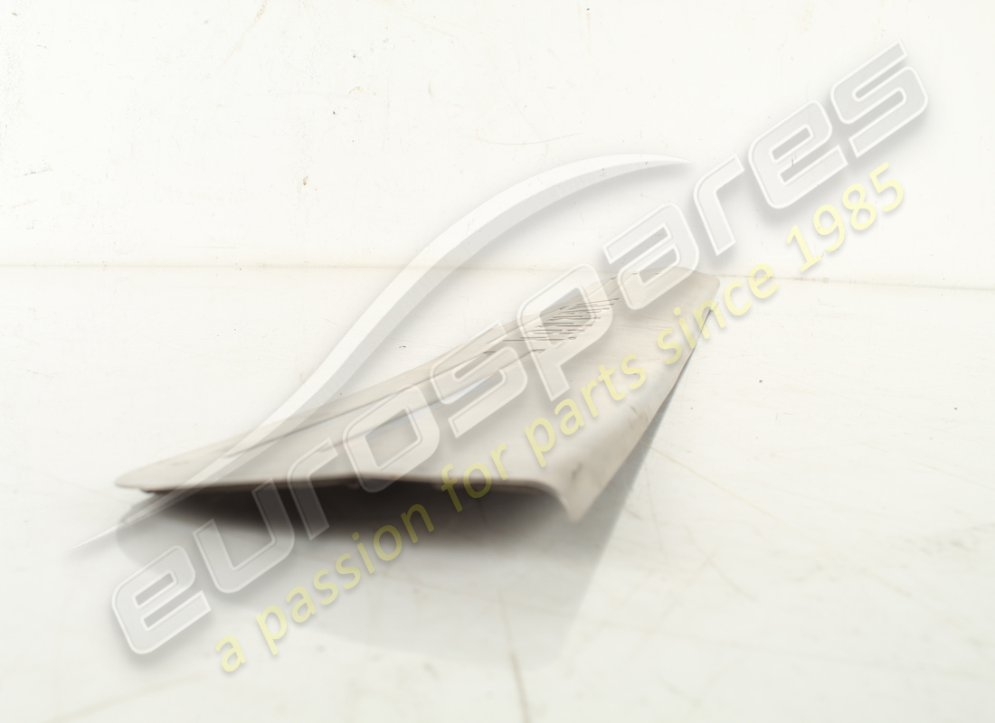 gebrauchte ferrari rechte trittplatte. teilenummer 81361800 (2)