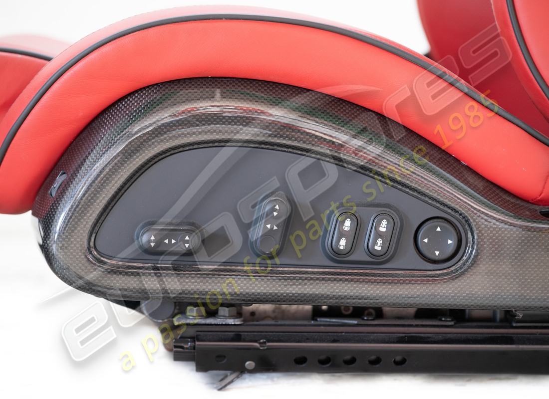 USED FERRARI CARBON SEATS (RHD). PART NUMBER EAP1552588 (6) used ferrari carbon seats (rhd). part number eap1552588 (6)