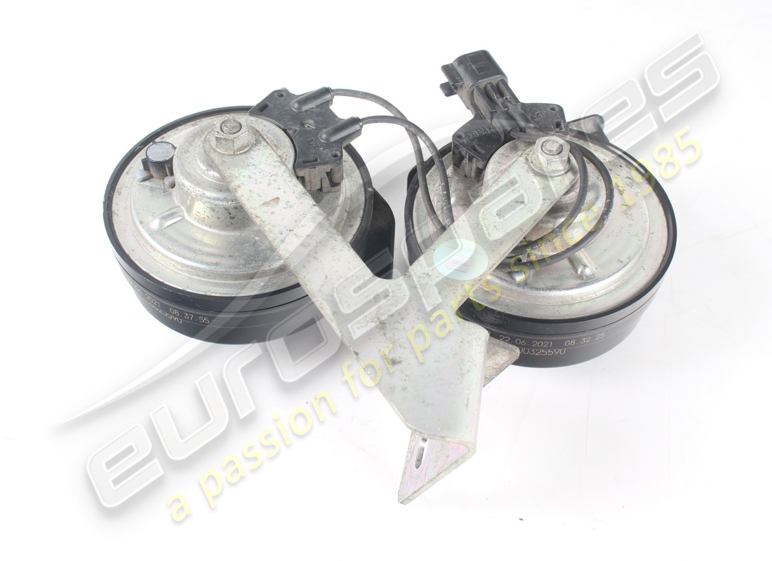 GEBRAUCHTE FERRARI HUPE KOMPLETT MIT HALTERUNG. TEILENUMMER 325590 (3) gebrauchte ferrari hupe komplett mit halterung. teilenummer 325590 (3)