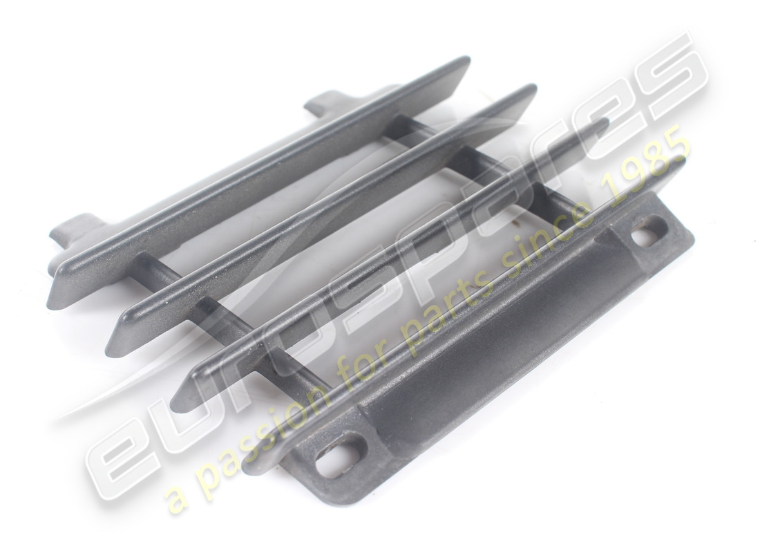 GEBRAUCHTER HINTERER HAKENGRILL Maserati 4P90 . TEILENUMMER 376300648 (1)