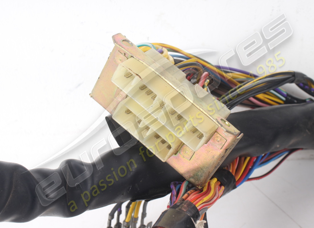 VERWENDET FERRARI DASHBOARD-KABEL. TEILENUMMER 61885800 (2) verwendet ferrari dashboard-kabel. teilenummer 61885800 (2)