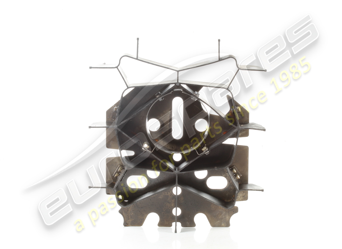 gebrauchter ölwannenschutz maserati. teilenummer 585011000 (1)