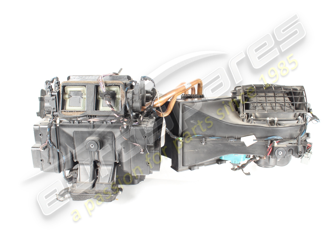 GEBRAUCHTE Ferrari KOMPLETTE KLIMAANLAGE. TEILENUMMER 83391200 (1)