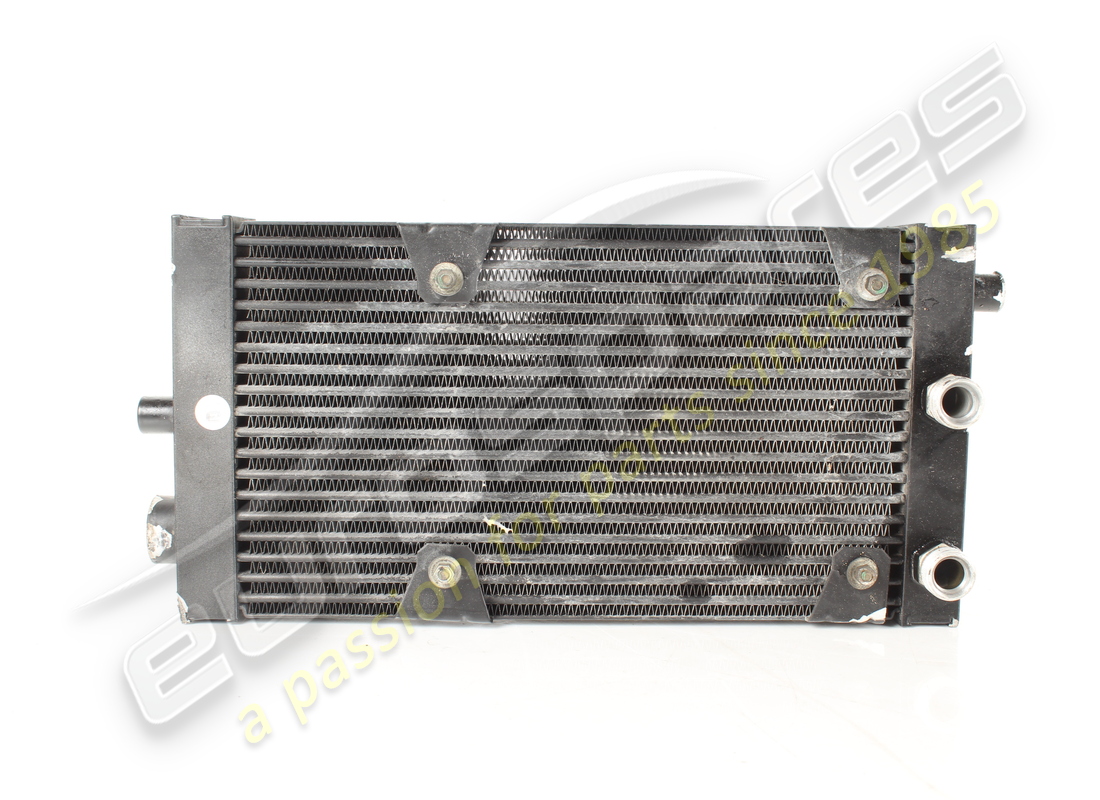 gebrauchter ferrari ölkühler. teilenummer 266825 (1)