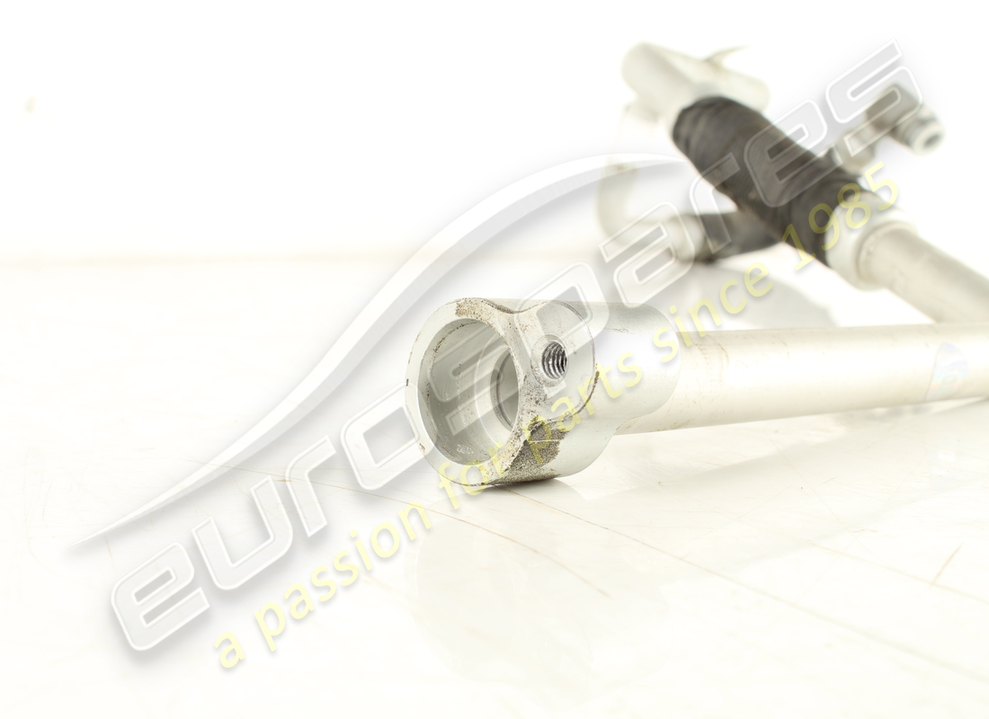 GEBRAUCHTE FERRARI WASSERRÜCKLAUFLEITUNG. TEILENUMMER 330934 (4) gebrauchte ferrari wasserrücklaufleitung. teilenummer 330934 (4)