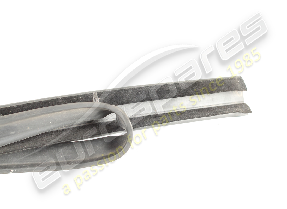 gebrauchte ferrari innere umrandungsdichtung der linken tür. teilenummer 81304700 (2)