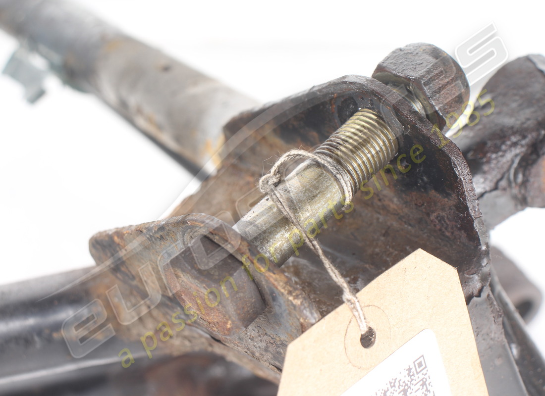 gebrauchter hinterradaufhängungsarm rechts maserati. teilenummer 377000102 (7)