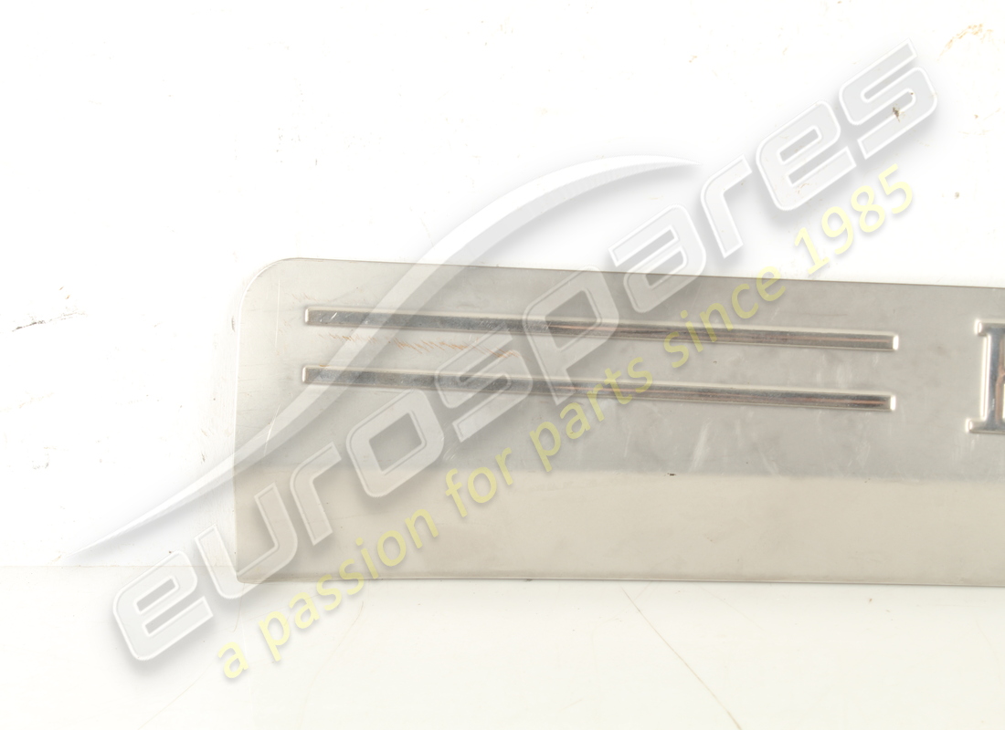 GEBRAUCHTE FERRARI LINKE KICKPLATTE. TEILENUMMER 81362300 (2) gebrauchte ferrari linke kickplatte. teilenummer 81362300 (2)