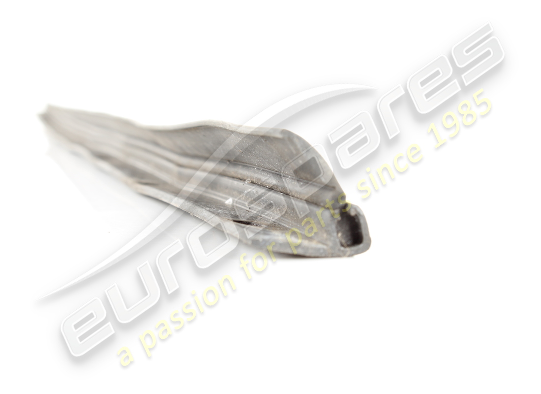 GEBRAUCHTES MASERATI HALTEPROFIL MIT DICHTUNG. TEILENUMMER 374500010 (2) gebrauchtes maserati halteprofil mit dichtung. teilenummer 374500010 (2)