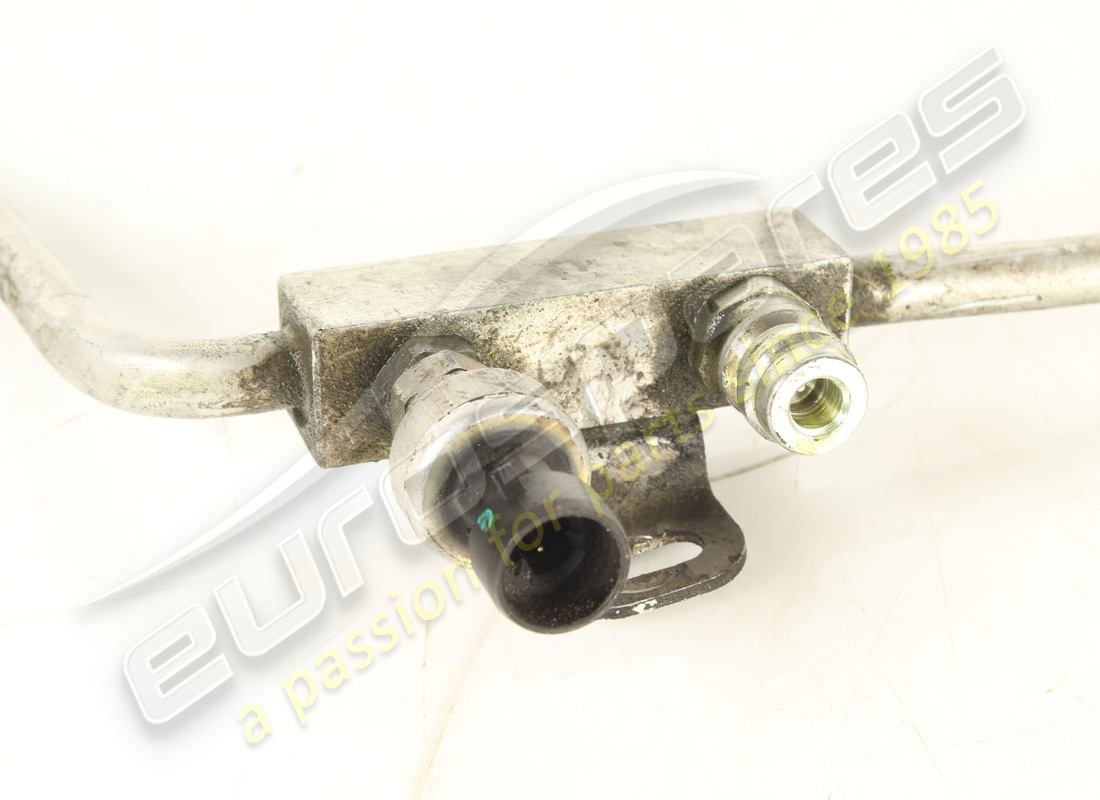 gebrauchtes ferrari rohr mit füllstoff. teilenummer 266283 (3)
