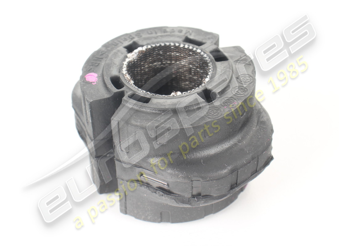neue porsche-halterung für stabilisator. teilenummer 99134379208 (1)