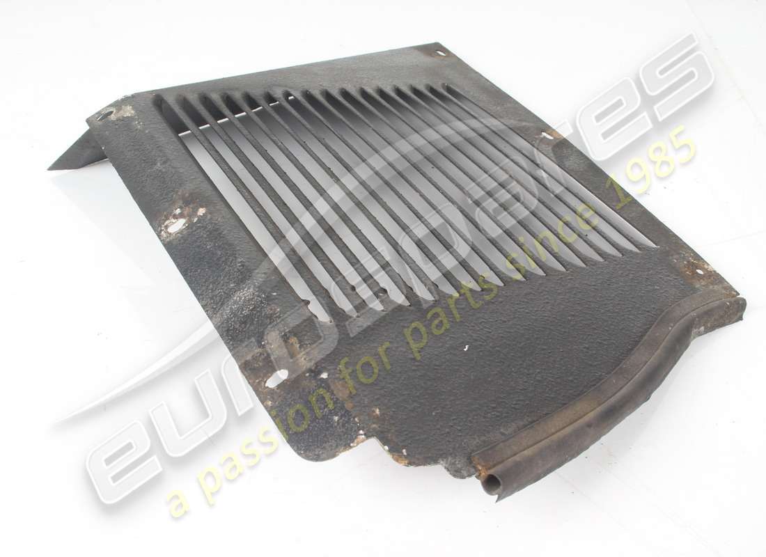 GEBRAUCHT Ferrari RECHTS UNTERES VORDERRADKASTENBLECH . TEILENUMMER 61750200 (1) GEBRAUCHT Ferrari RECHTS UNTERES VORDERRADKASTENBLECH . TEILENUMMER 61750200 (1)