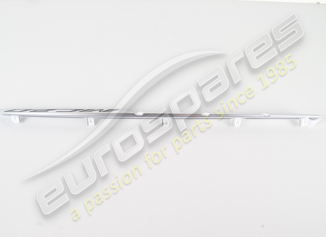 neu maserati rechtes seitensiegel. teilenummer 670158142 (5)