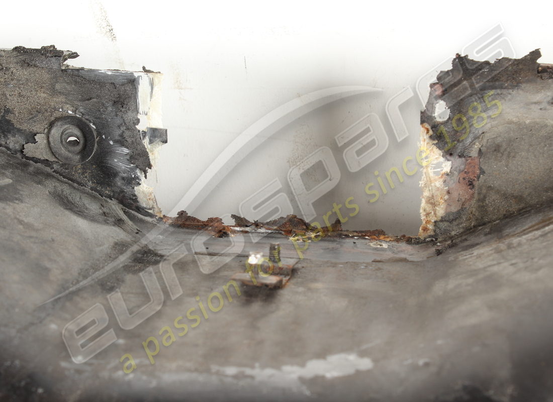 beschädigt ferrari rechts vorderes radkastenblech rhd teilenummer 65210600 (2)