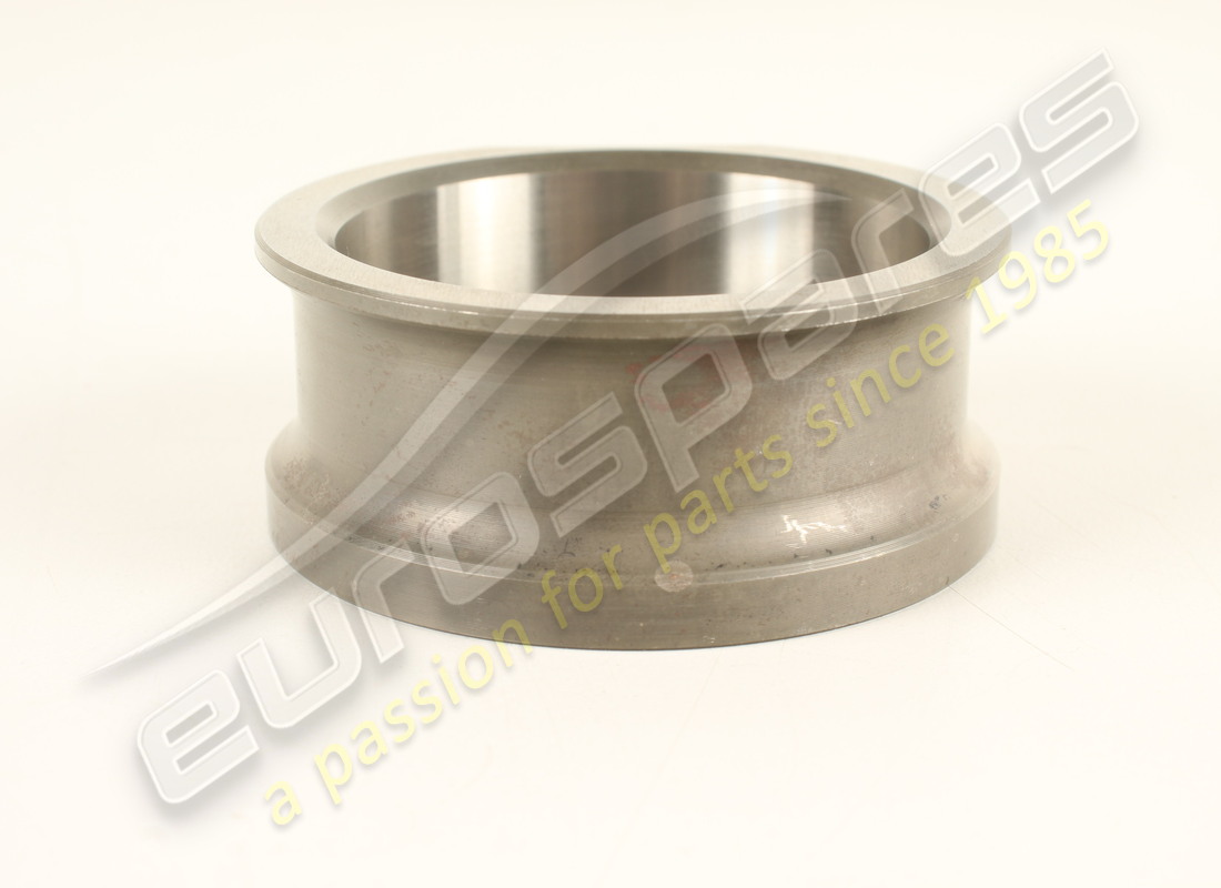 neuer ferrari-abstandshalter. teilenummer 151573 (2)