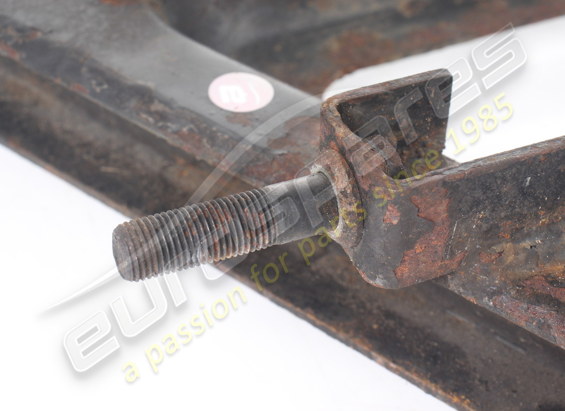 used ferrari rh rear suspension lower lever. part number 117805 (4)