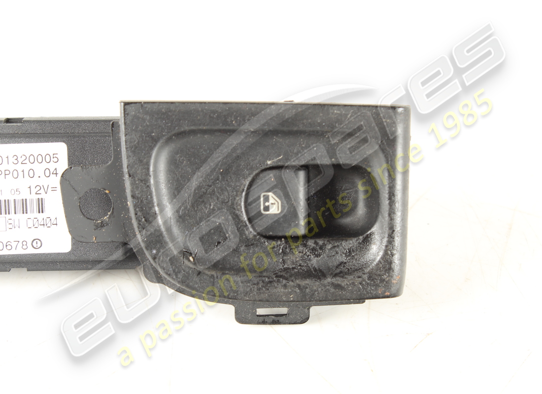 USED MASERATI LH FRONT DOOR UNIT -VALID FOR G. PART NUMBER 213128 (2) used maserati lh front door unit -valid for g. part number 213128 (2)