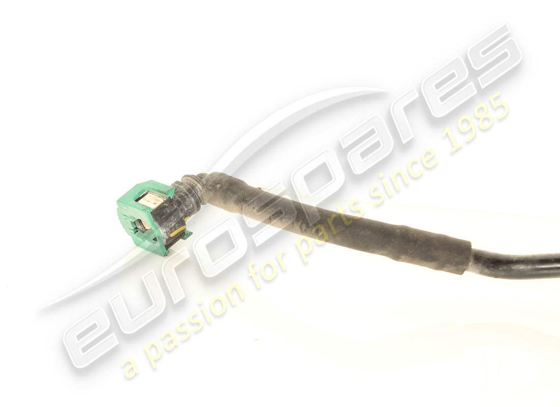 gebrauchtes ferrari rechtes unterbodenspülrohr. teilenummer 268392 (2)