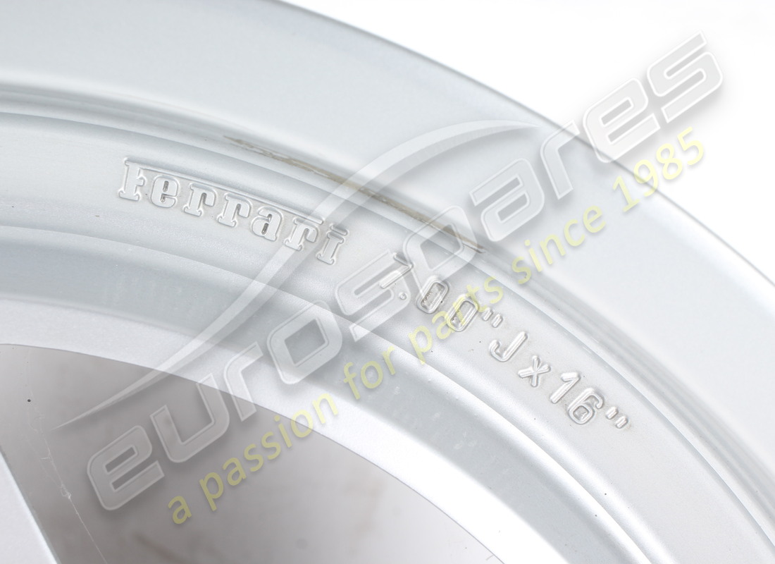 GEBRAUCHTES FERRARI VORDERRAD 7JX16. TEILENUMMER 137079 (3) gebrauchtes ferrari vorderrad 7jx16. teilenummer 137079 (3)