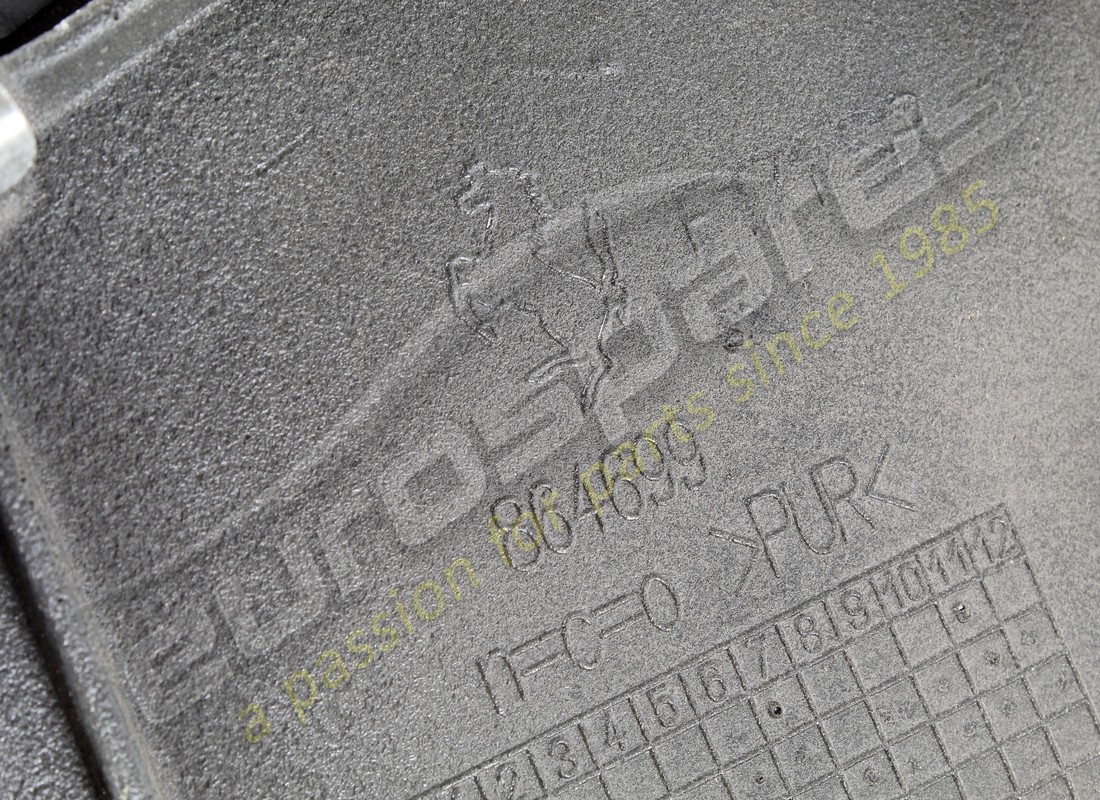 GEBRAUCHT Ferrari FIANCHETTO INFERIORE SX. VOLLSTÄNDIG . TEILENUMMER 973229 (1)