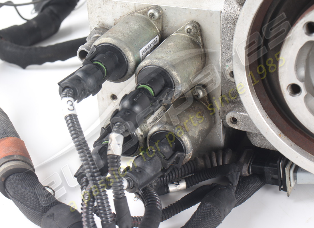 GEBRAUCHTE FERRARI NEBENANTRIEBSEINHEIT. TEILENUMMER 324841 (14) gebrauchte ferrari nebenantriebseinheit. teilenummer 324841 (14)