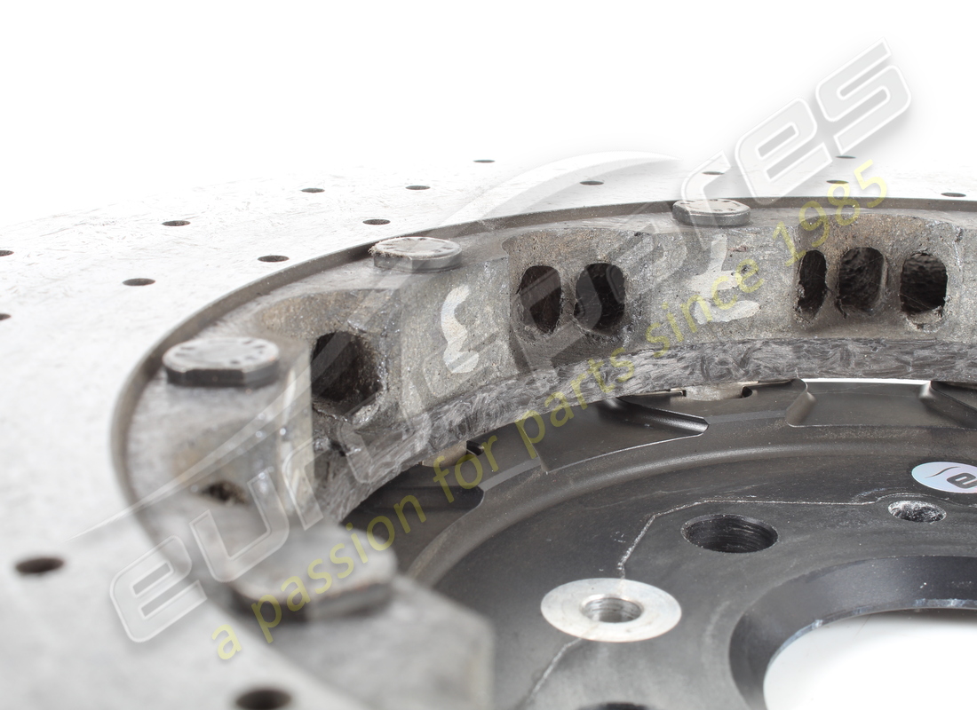 GEBRAUCHTE FERRARI HINTERE BREMSSCHEIBE. TEILENUMMER 319166 (6) gebrauchte ferrari hintere bremsscheibe. teilenummer 319166 (6)