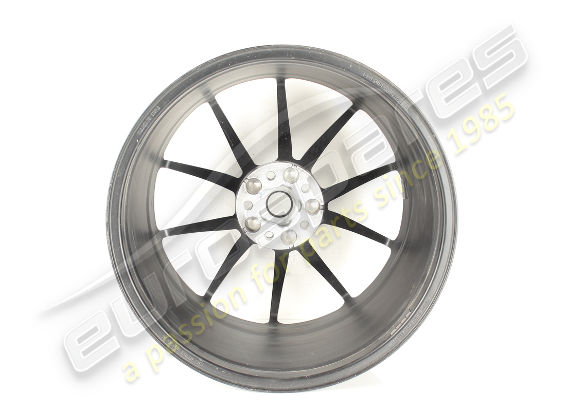 gebrauchtes ferrari hinterrad. teilenummer 323895 (3)