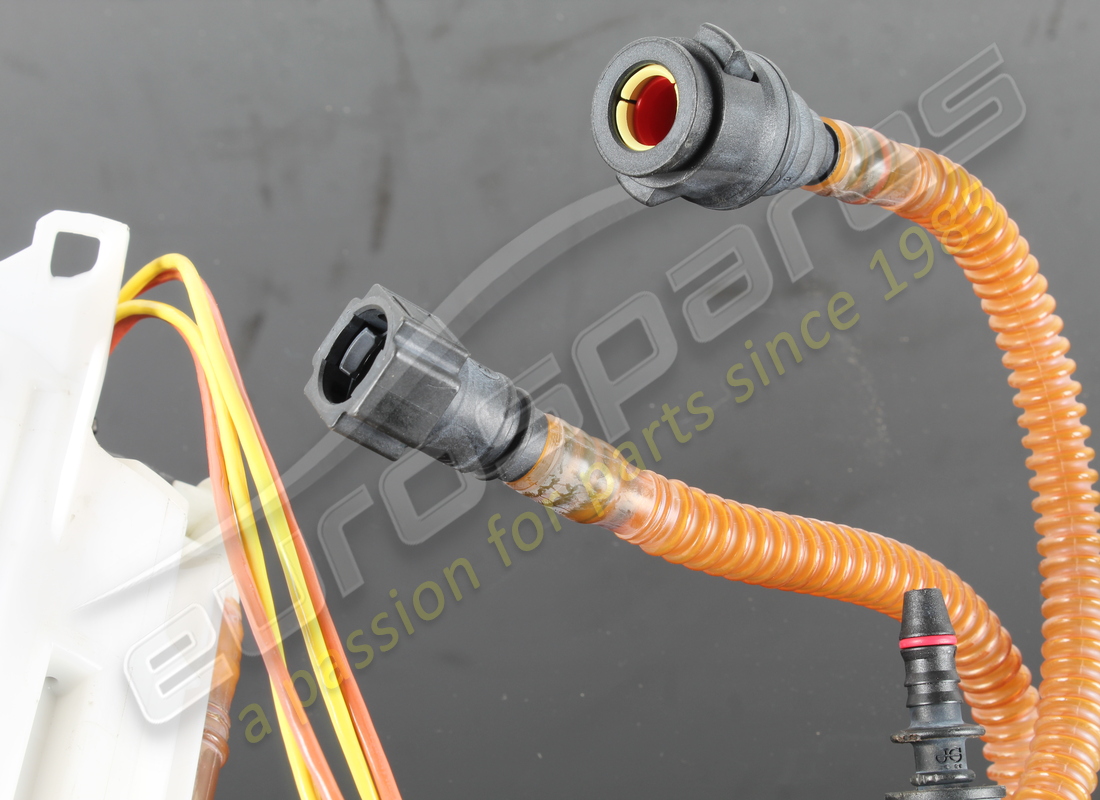 gebrauchte ferrari kraftstoffpumpe. teilenummer 270125 (2)