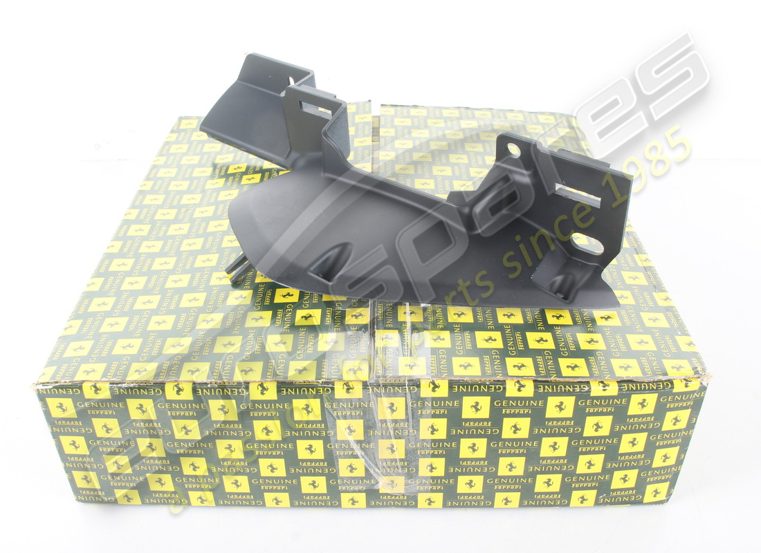 NEU FERRARI UNTERE MITTLERE ABDECKUNG. TEILENUMMER 83328400 (1) neu ferrari untere mittlere abdeckung. teilenummer 83328400 (1)