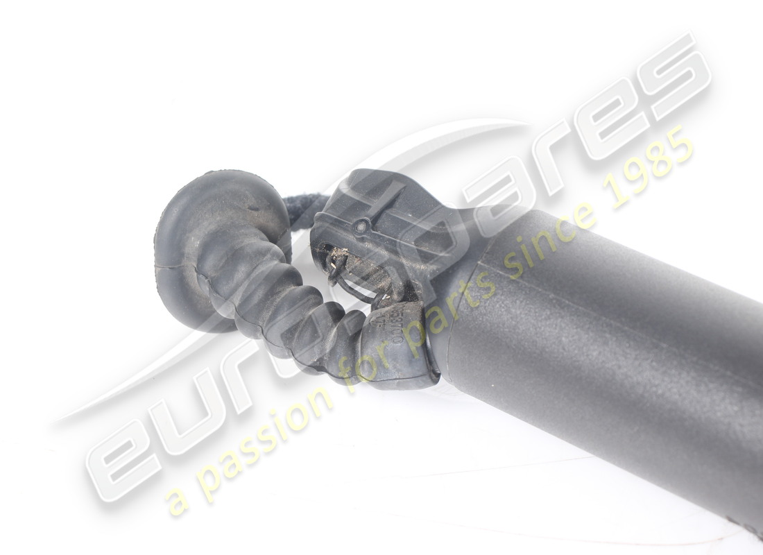 GEBRAUCHT FERRARI GEPÄCKRAUMDECKEL AKTU. TEILENUMMER 88037300 (2) gebraucht ferrari gepäckraumdeckel aktu. teilenummer 88037300 (2)