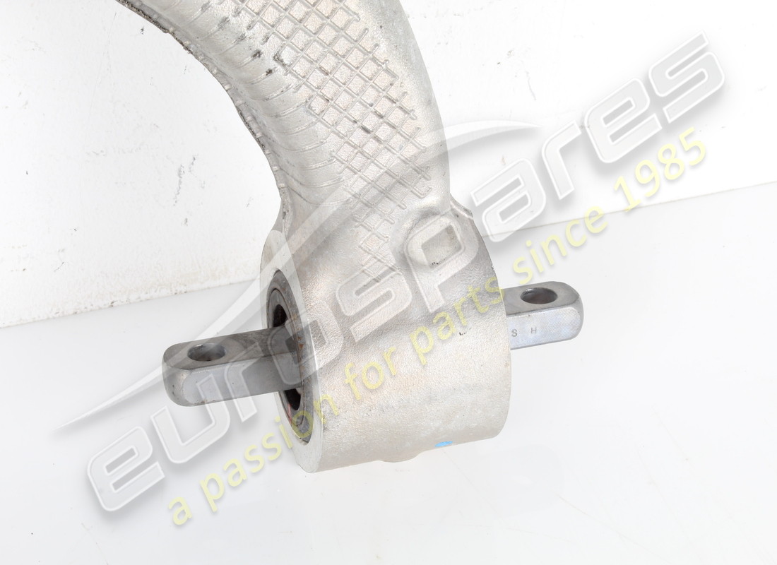 GEBRAUCHTER FERRARI LINKER HINTERER AUFHÄNGUNGSARM. TEILENUMMER 894441 (4) gebrauchter ferrari linker hinterer aufhängungsarm. teilenummer 894441 (4)