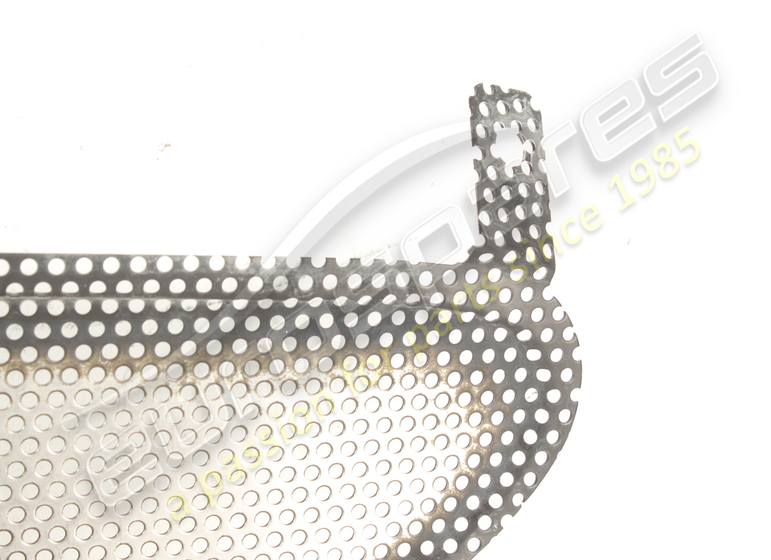 gebrauchter ferrari kühlergrill mit linken endrohren. teilenummer 84433700 (3)