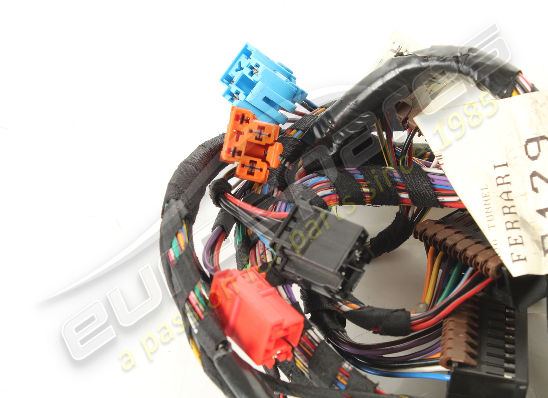 verwendete ferrari tunnelkonsole-anschlusskabel. teilenummer 152184 (3)