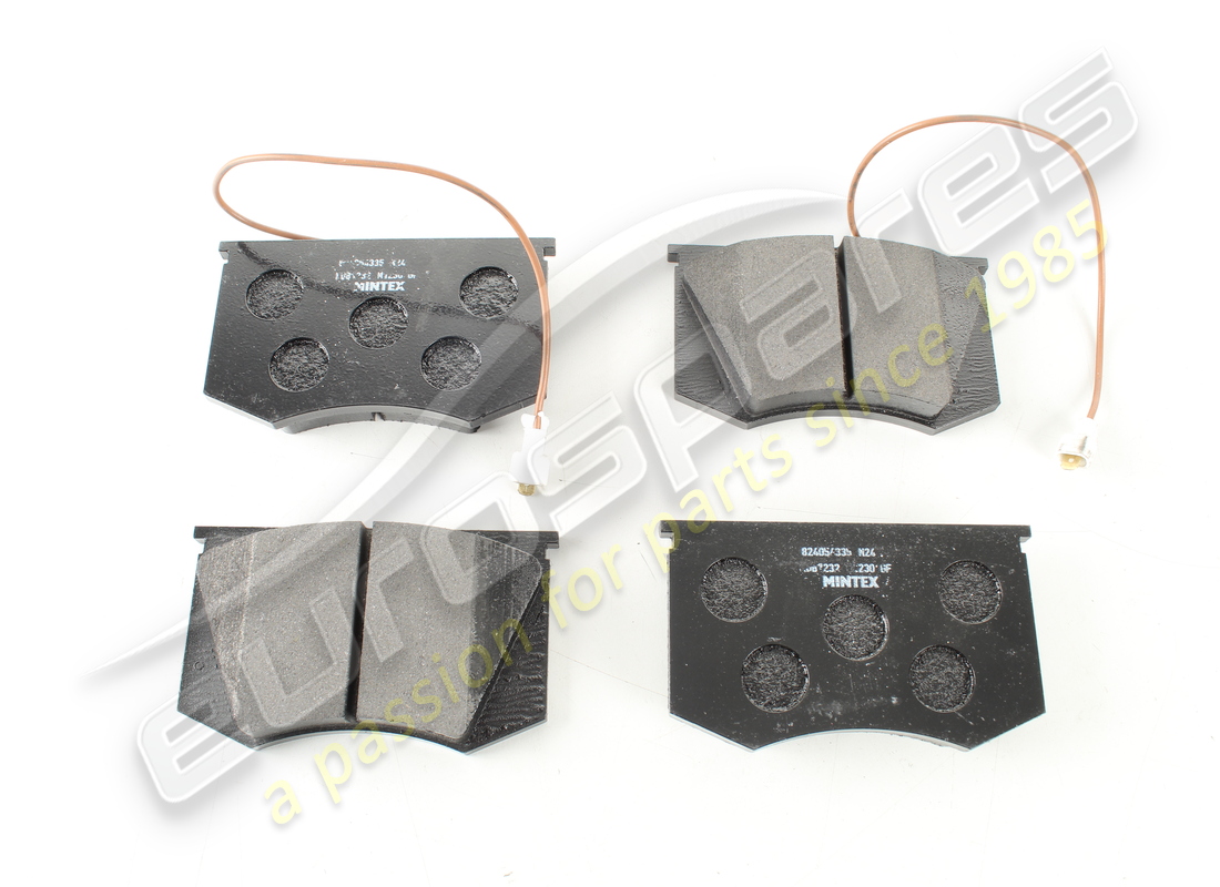 Neuer Satz Original-Bremsbeläge für die Vorderachse. Teilenummer 95690750 (1)