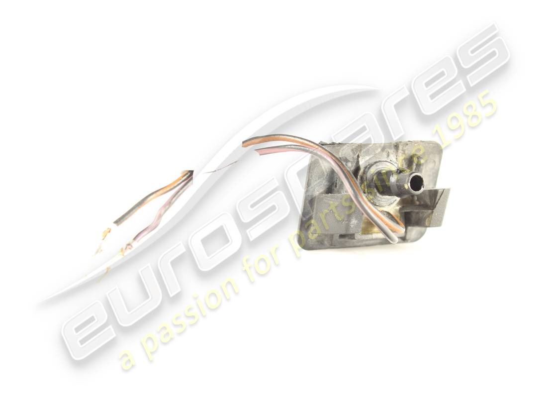 beschädigte ferrari sprühdüse. teilenummer 83480800 (2)