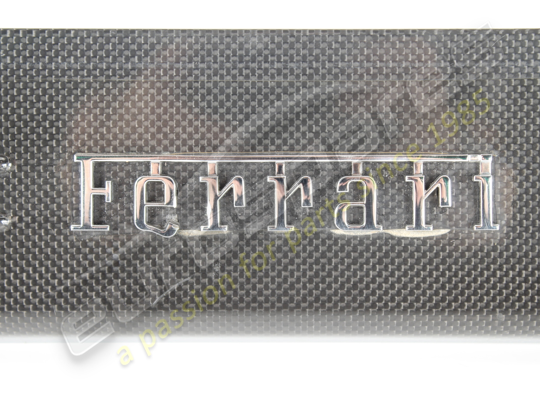 gebrauchte ferrari rechte trittplatte. teilenummer 84004600 (2)