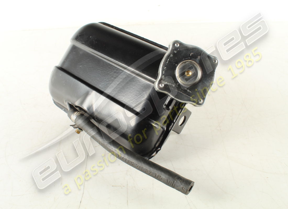 verwendeter ferrari headertank. teilenummer 126466 (1)