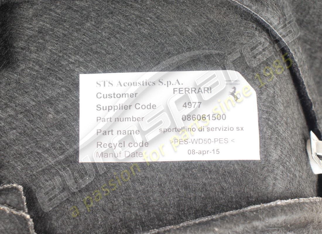 gebraucht ferrari links seitlicher gepäckraum teilenummer 86061300 (5)