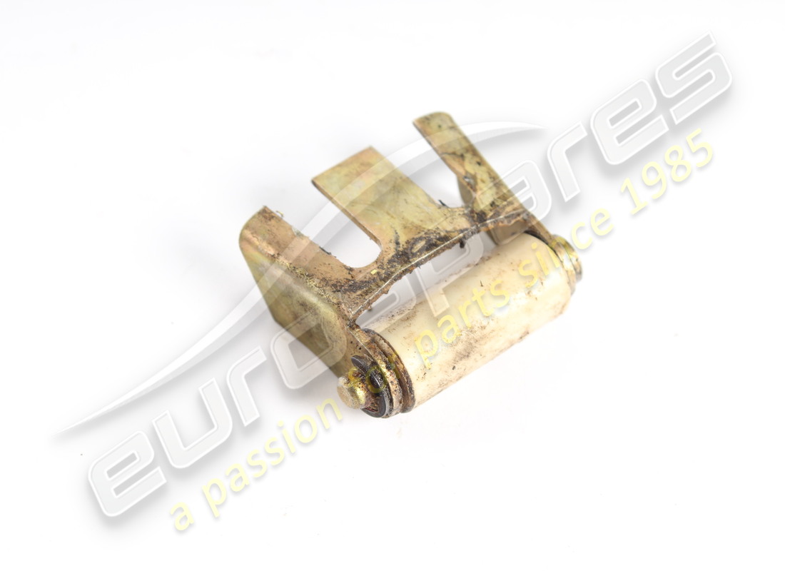 verwendete ferrari halterung. teilenummer 61111900 (1)