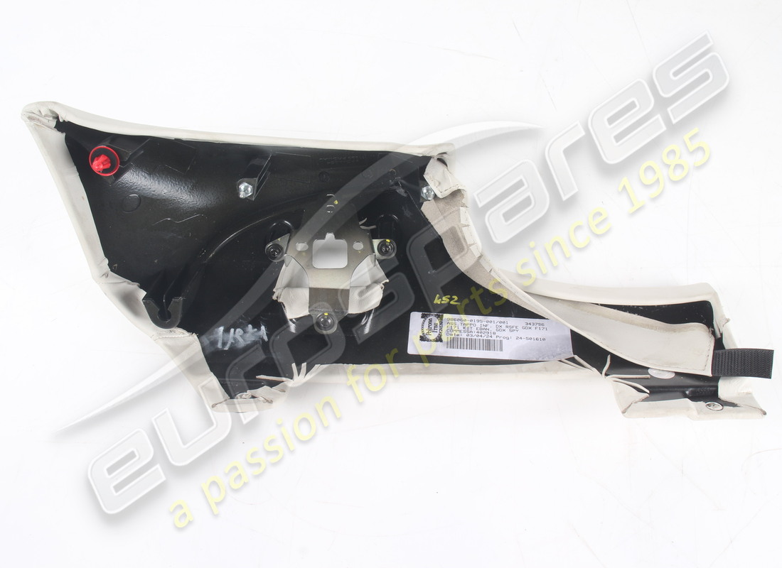 gebrauchte eurospares untere armaturenbrettverkleidungen in hellgrauem leder 4301 teilenummern 947673 und 947672 sind aus leder, nicht aus alcantara. teilenummer eap1723553 (10)